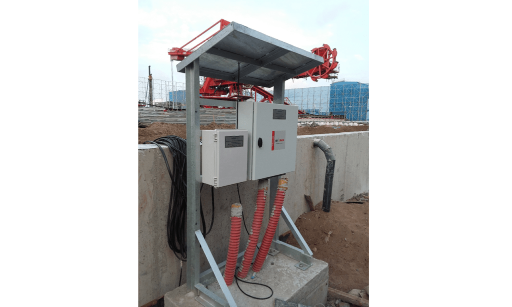 VW liquid level VWLLS-200 reservoirs mounted on wall at Duyen Hai 3 Power Plant