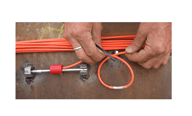 Making cable loop for VWS-2100 strain gauges on steel tubular pile